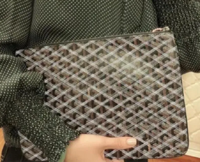 Famous Brand Leather Clutch Bags for Women and Men - Large Capacity Designer Wallet Pouch for Phone - Luxury Handbag