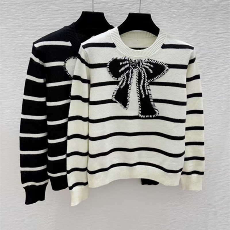 Women's Knits & Tees designer 26 Autumn/Winter new age-reducing, comfortable, soft, and uniquely designed knitted top with bow detail for women