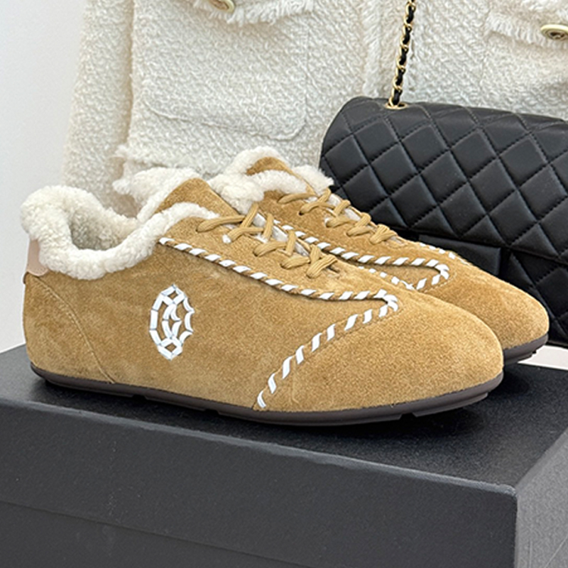 Fall Winter 2026 Womens CC Shearling Lining Sneakers Luxury Suede Calfskin Lace Up Low Top Casual Shoes Round Toe Designer CC Sport Shoes Gum Rubber
