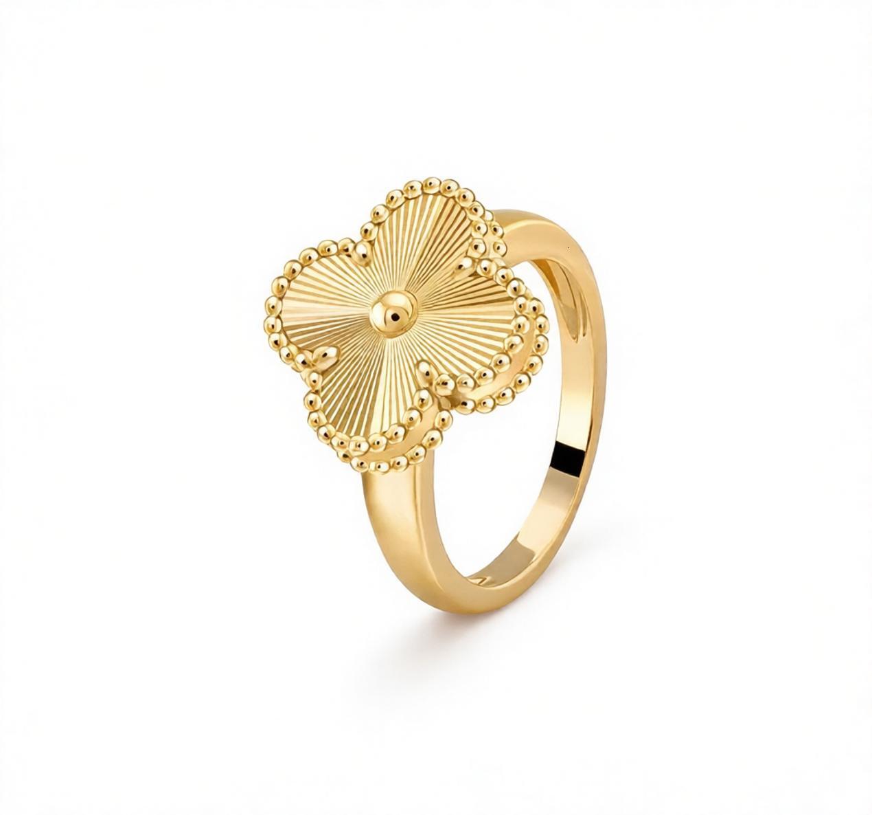 designer ring for women Thick Four-Leaf Clover Ring Layered White Mother-Of-Pearl Red Agate Luxurious Instagram-Inspired Aesthetic vanlies cleef rin