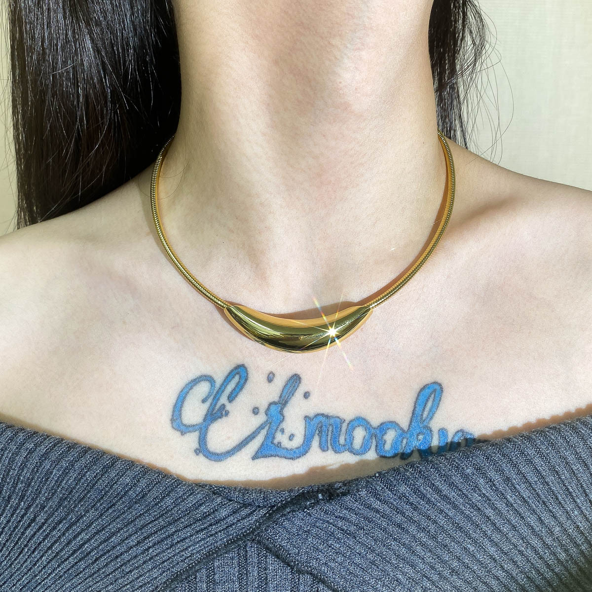 New European American style, high-end, minimalist, and unique stainless steel pendant necklace, a fashionable accessory for women