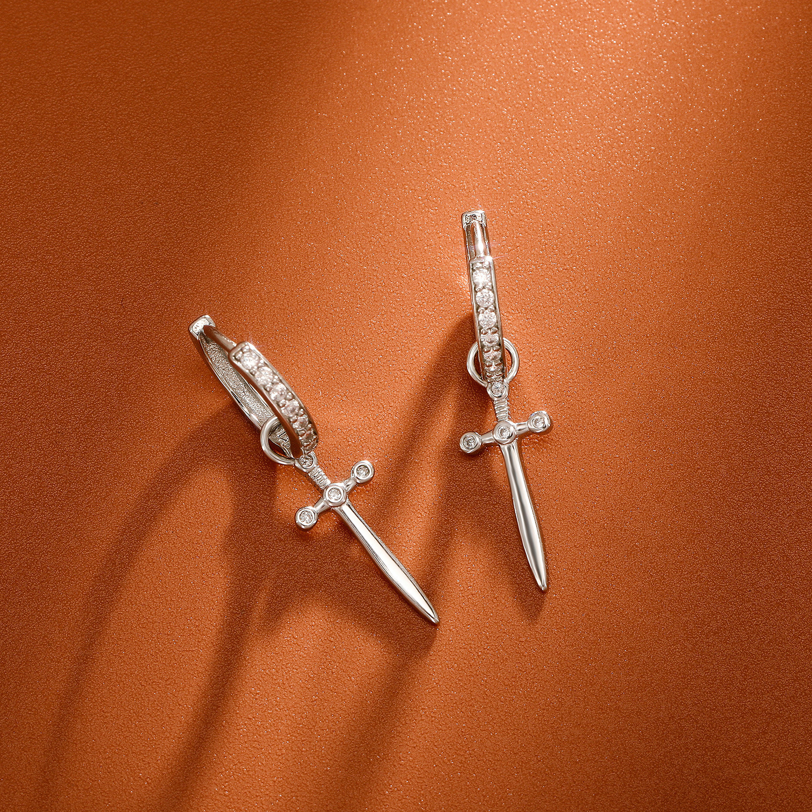 Korean-style ear cuffs, personalized fashionable, Luxury Iced featuring the sword of judgment cross Out D VVS Diamond dagger design, versatile and s