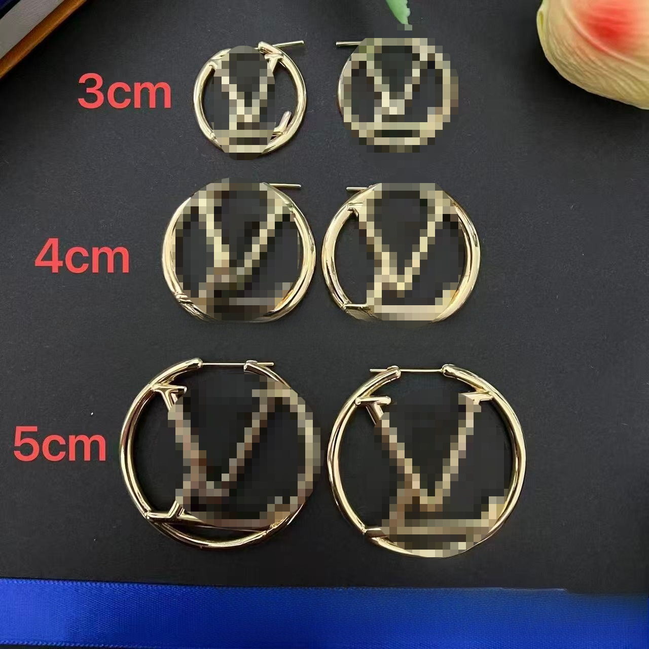 Fashion Temperament Light Luxury Atmosphere Round Letter Gold Earrings Simple Versatile Trend Women's Jewelry