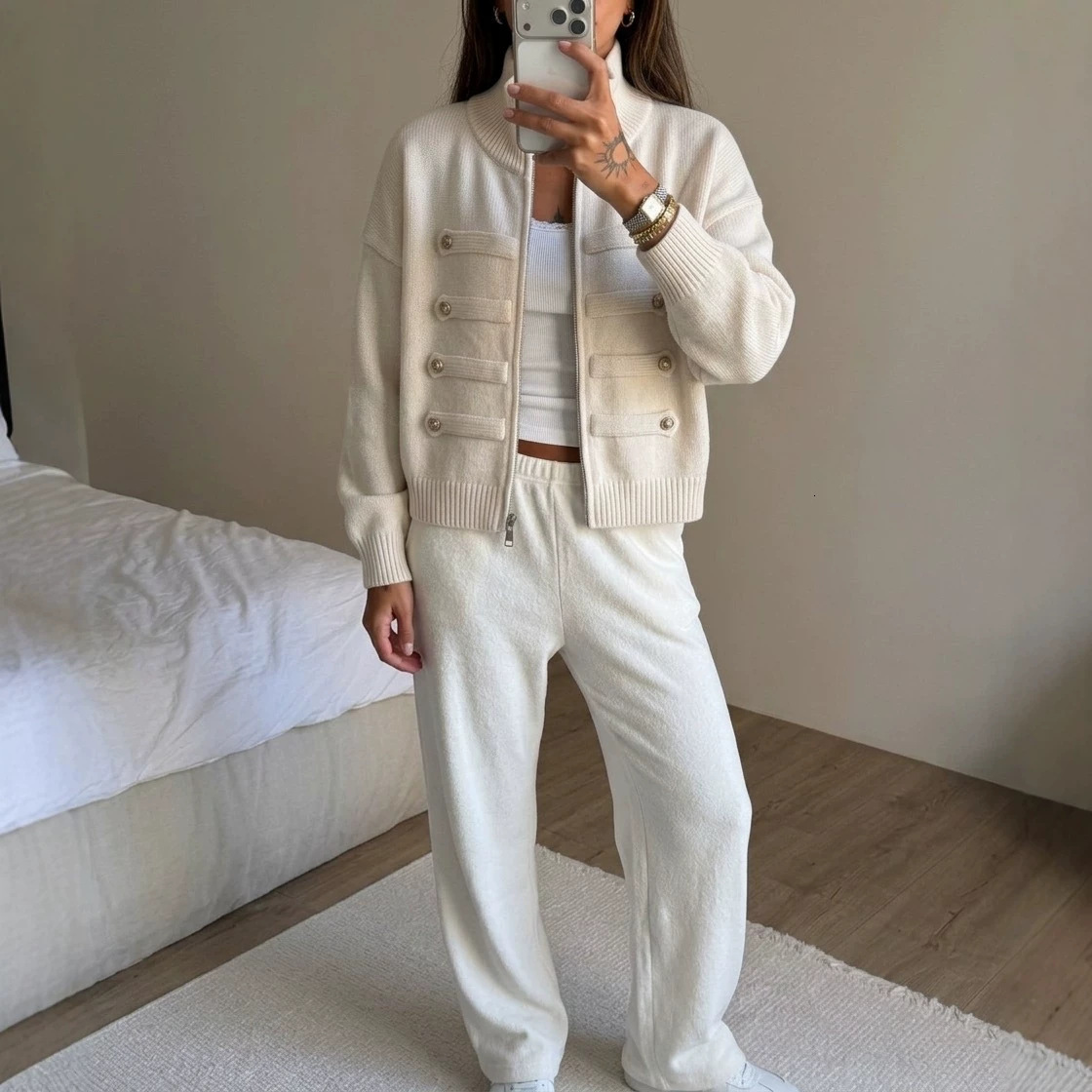 Full Zip Knit Cardigan, cross-border style featuring retro Chinese design, solid color, and medieval-inspired aesthetic, is a thick knit cardigan sw