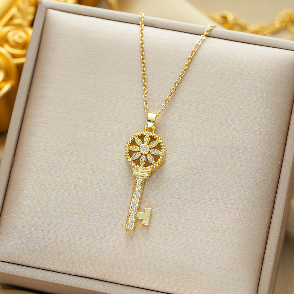 Luxury Brand Designer Jewelry Steel Starburst Key Light Luxury Elegant Gorgeous Full Diamond Necklace For Women Versatile Clavicle Steel Chain Luxur