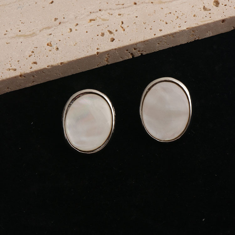 Elegant white mother-of-pearl light luxury moonlight pendant trendy necklace niche design simple fashion personalized earrings