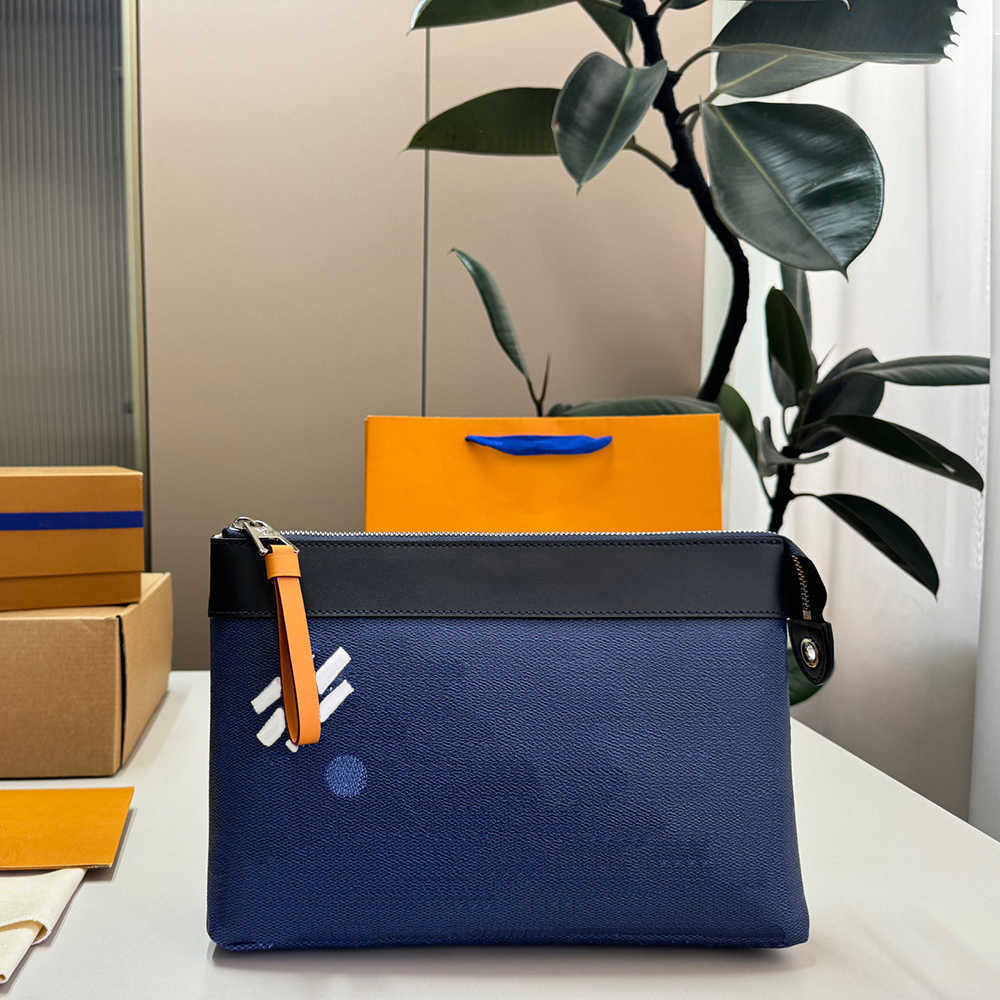 Designer Clutch Bag For Women Men Leather Pouch Large Capacity Cosmetic Makeup Bag Multi-functional Portable Wash Bags Wallet Organizer Purse 261013