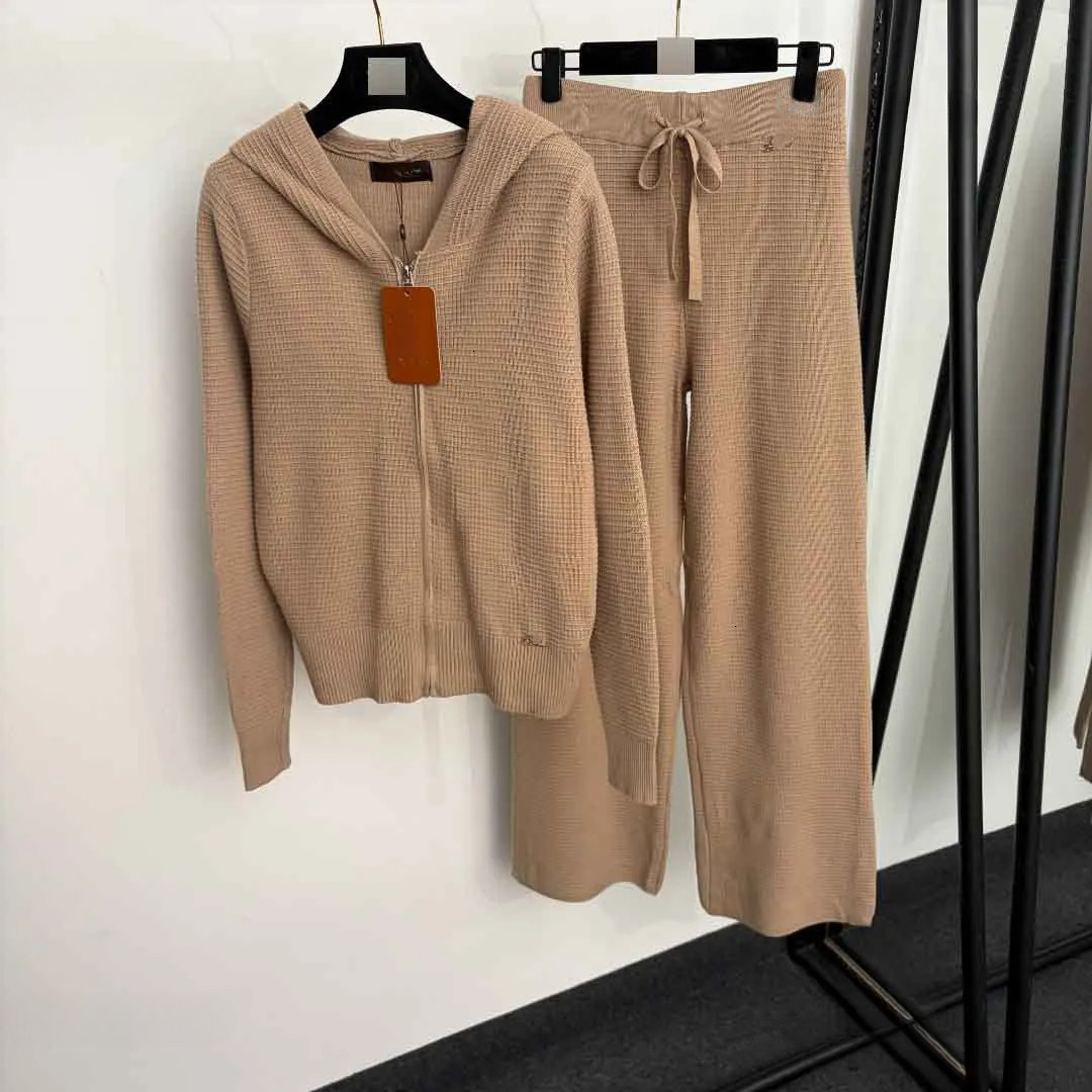 Nanyou High End LP New Sports Set: Letter Decorated Long Sleeve Hooded Knit Cardigan Jacket Pants winter jas dames