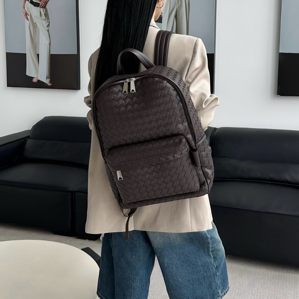 Designer Handmade Men's High-quality First-layer Cowhide Business Travel Bag, Light Luxury High-end Large-capacity Casual Backpack For Luxury W