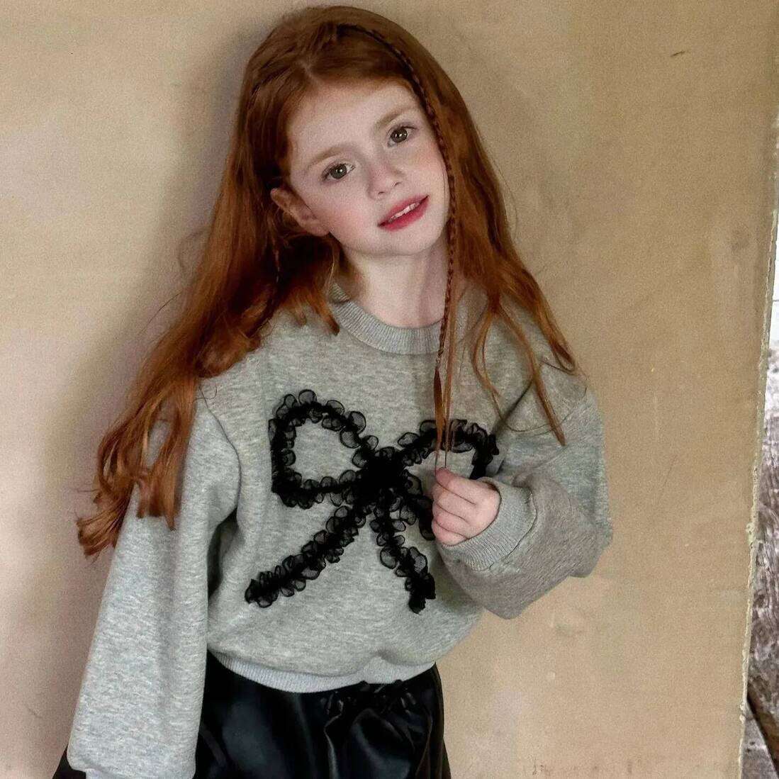 Girls Hoodie Kids Clothes Girls Sweaters Winter Autumn Keep Warm Add Velvet Beautiful Bow Loose Sweater pullover Crew Neck S