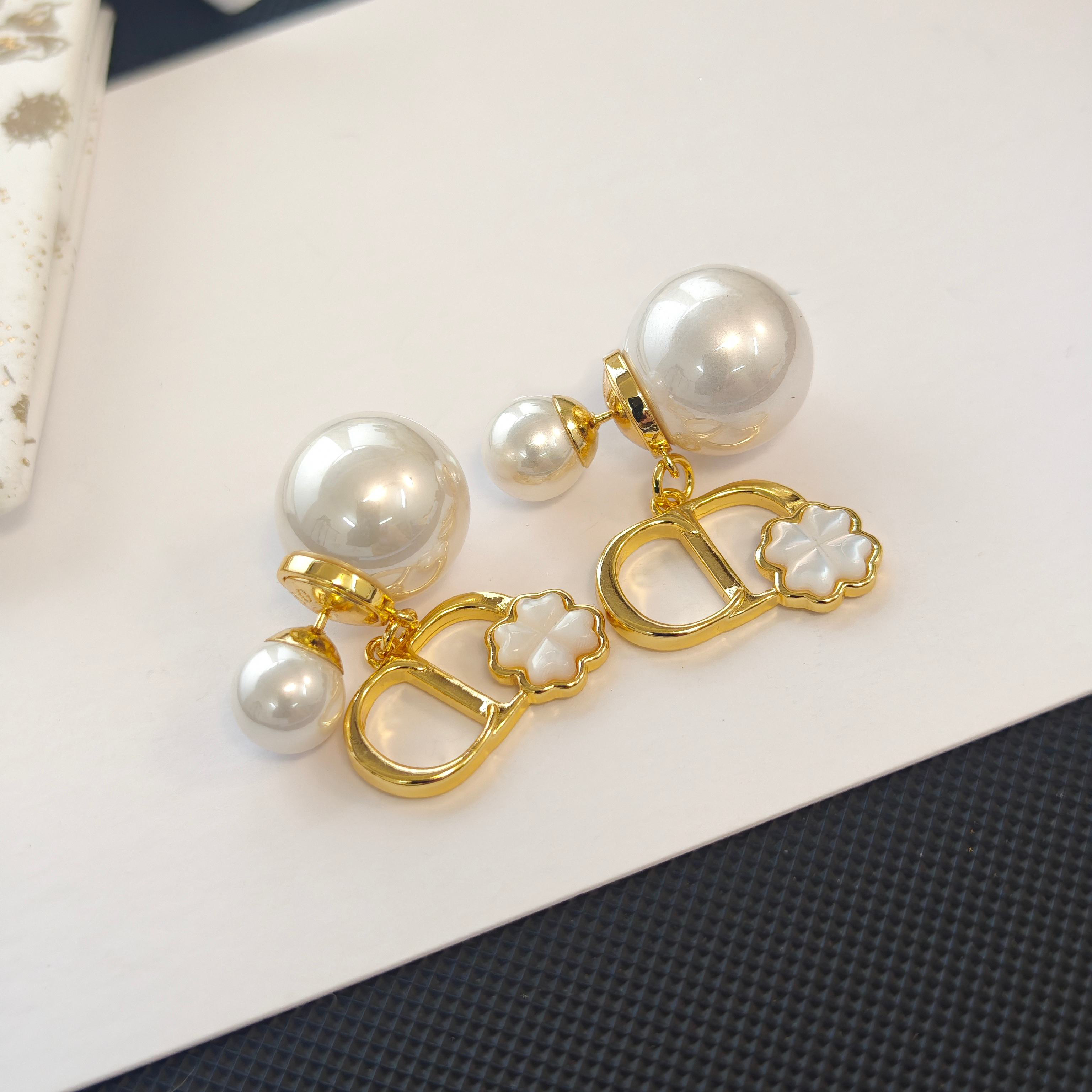 Exquisite Designer Gold Plated Letter Clover Pearl Earrings Luxurious High End Gift Suitable For Womens Daily Exquisite Jewelry Matching