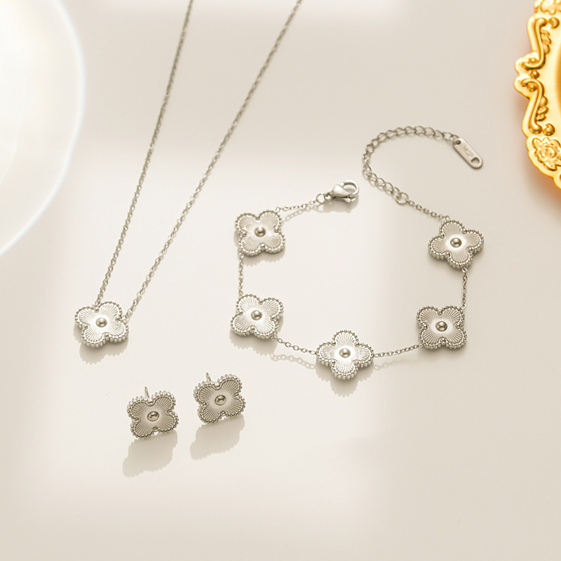 Wholesale And Retail Luxury Brand Earrings Designer Jewelry Sets 4 Four Leaf Clover Bracelet Earrings Necklace Women Bracelet Gift