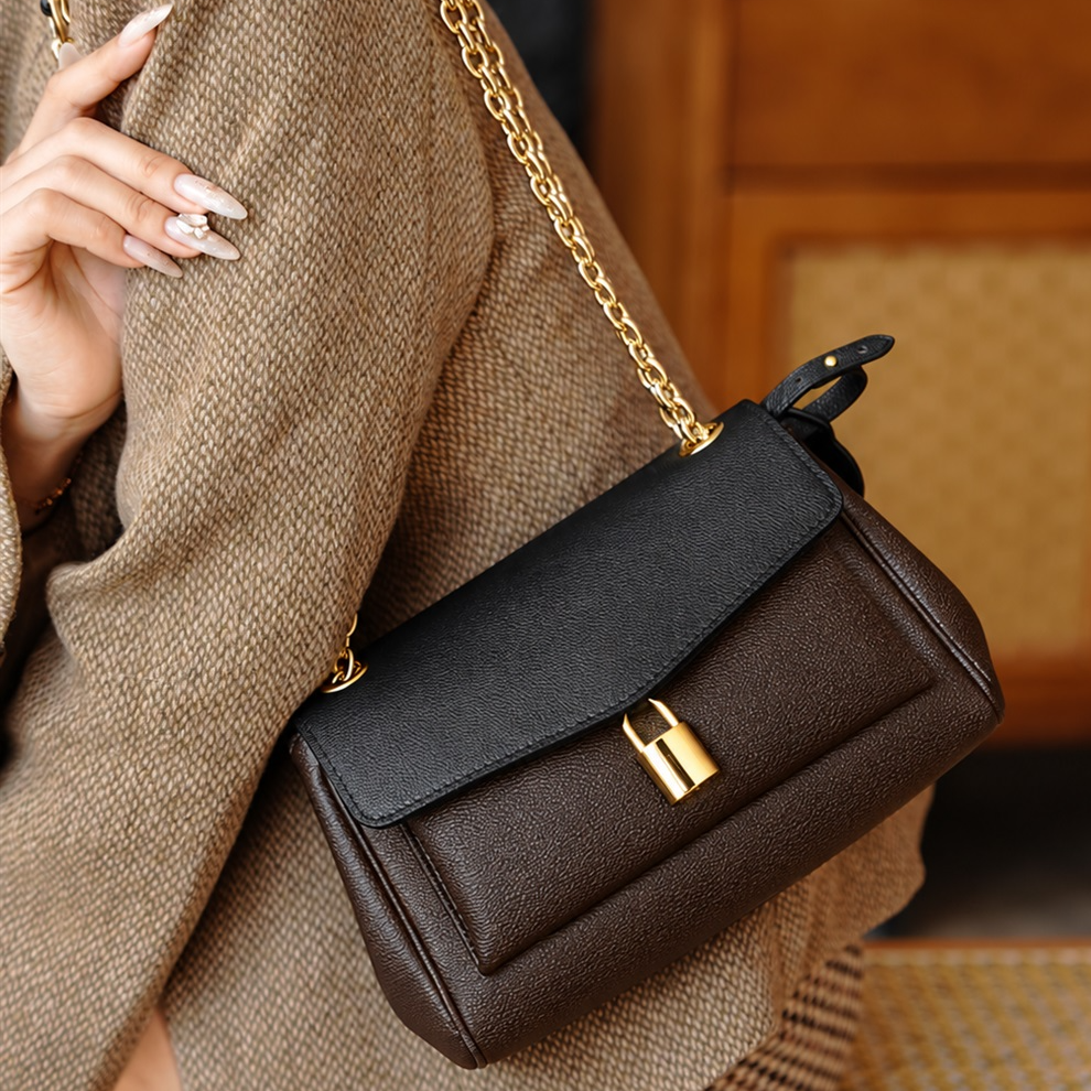 Flap Shoulder Bag Pebbled Cowhide Chain Lock Crossbody Medium Capacity Elegant Commute Date Dinner Top-Tier Designer New Arrival