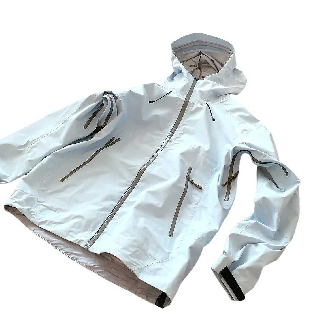 2026 New Storm Jacket Lovers Outdoor Sports Camping Mountain Skiing Trend Fashion British Wind Leisure Waterproof Storm Jacket T261019