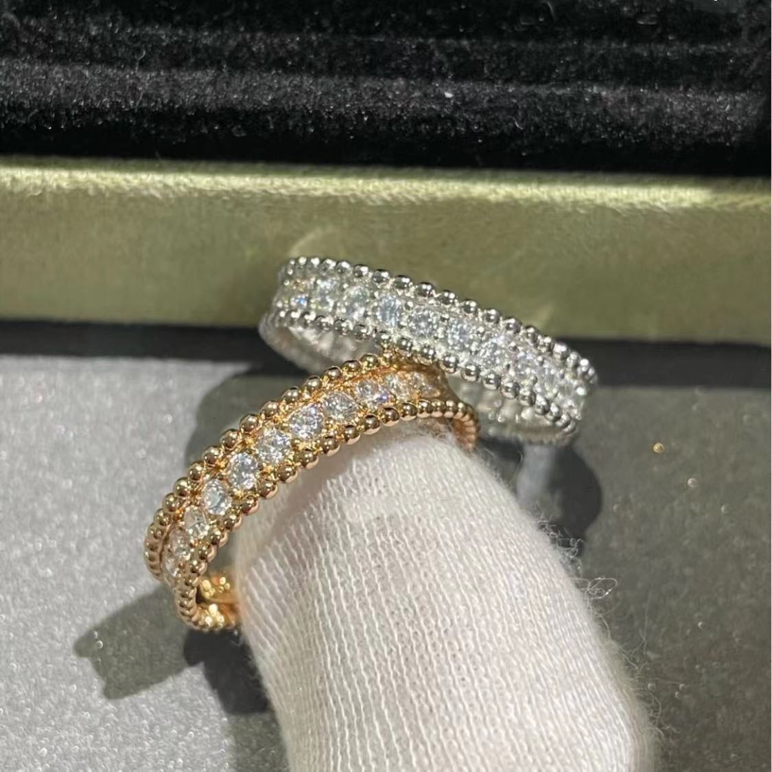 designer ring for women Four-Leaf Clover Single Row Full Diamond Kaleidoscope Round Women Thick Plated 18K Rose Gold Narrow Bead Ring vanlies cleef