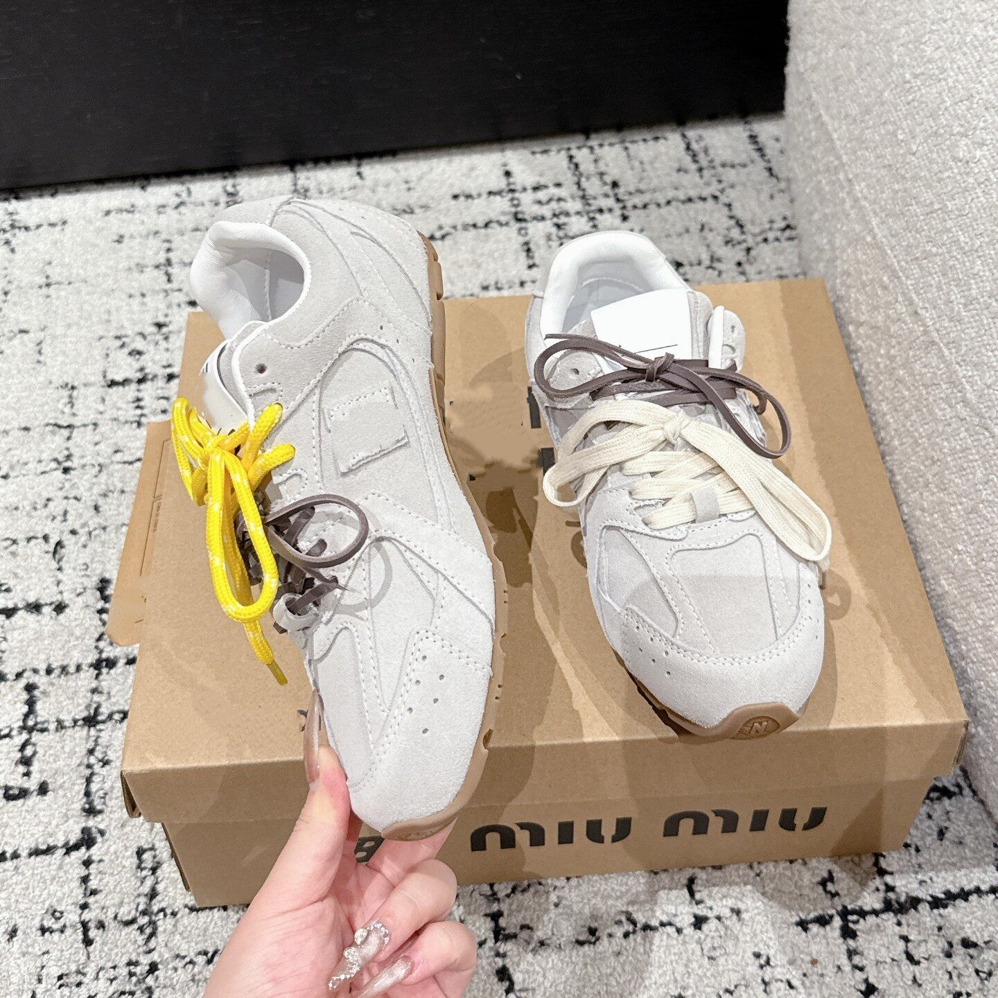 Sport Luxury Designer Brown Suede Canvas Sneakers Low Top Lace Shoe Rubber Sole Casual Outdoor Fashion Comfort Quality Modern Stylish Pink Purple Wh