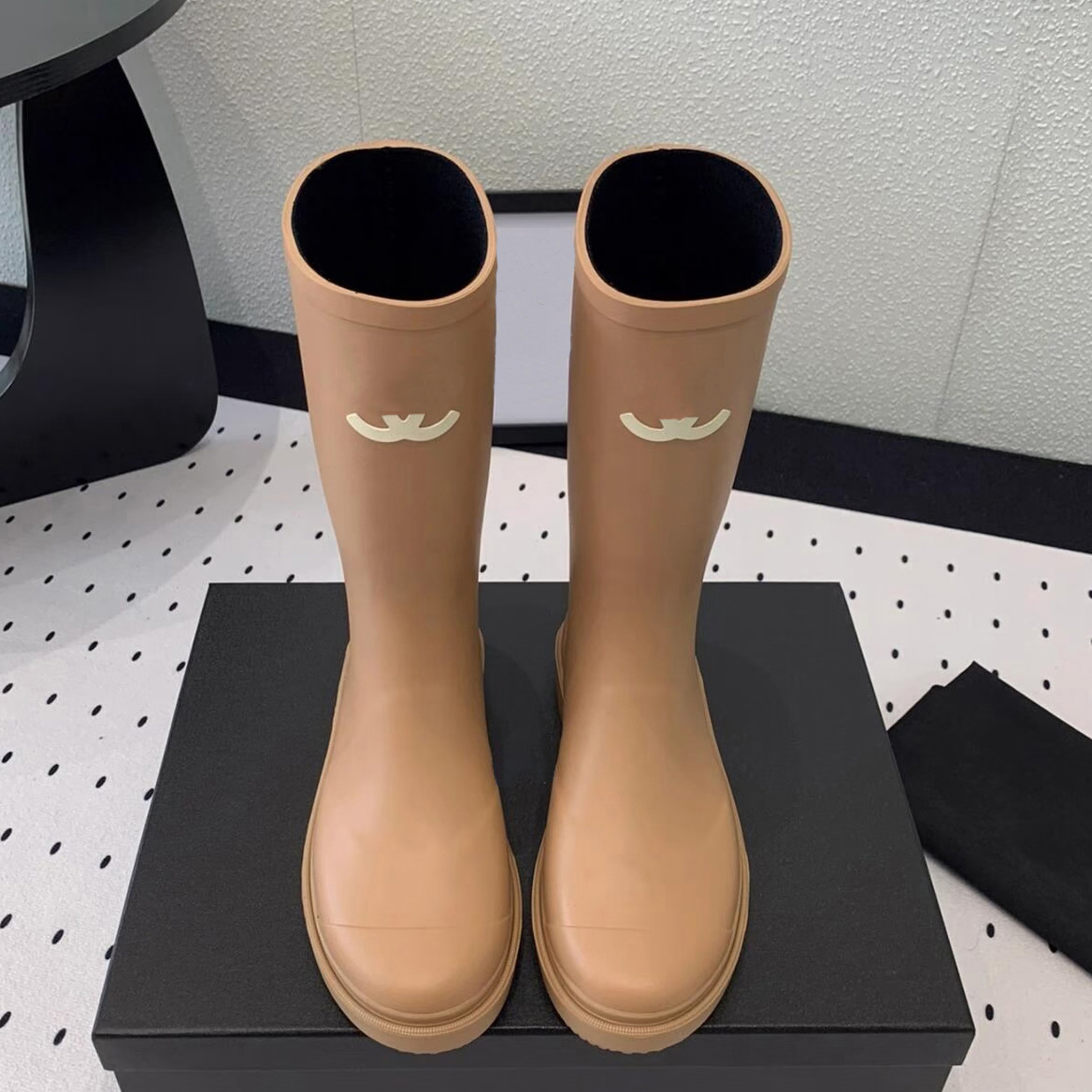 top1 35-41 Rain Boots Ladies Tall Knee Length Waterproof Rubber Wellington Boots Non Slip Thick Sole Outdoor Walking Shoes designer boots boots shoe