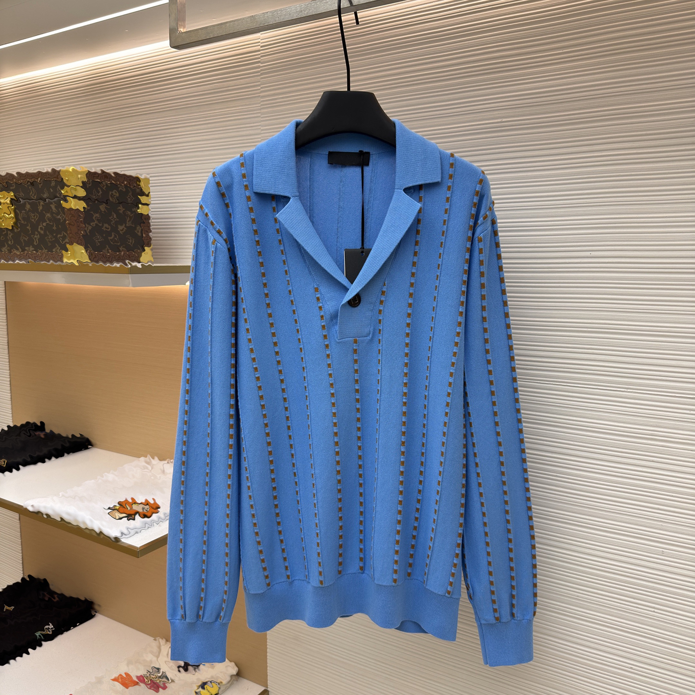Designer brand clothing, high-quality men's blue vertical stripe lapel knit polo shirt, casual long sleeved knit sweater, contrasting dotted ja