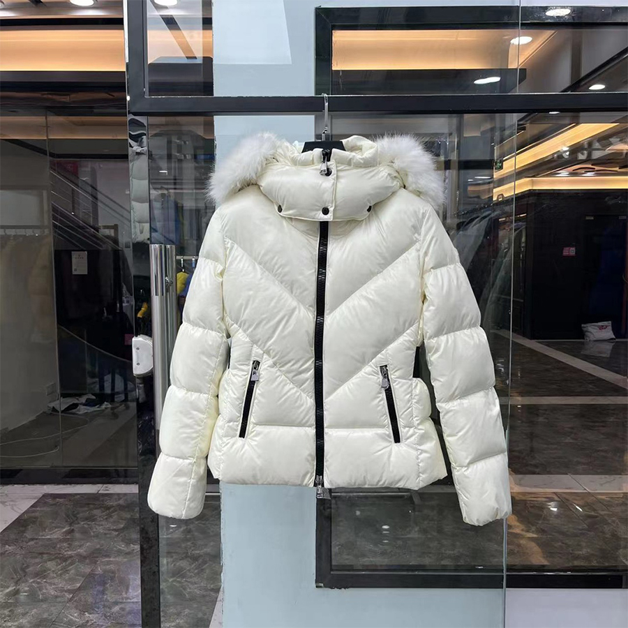 Designer Down Jacket Fashion Jacket Classic Coats Large Fur Collar Coat Furry Top Classic Luxury Short Coats Jacket Thickened Women Retro Premium