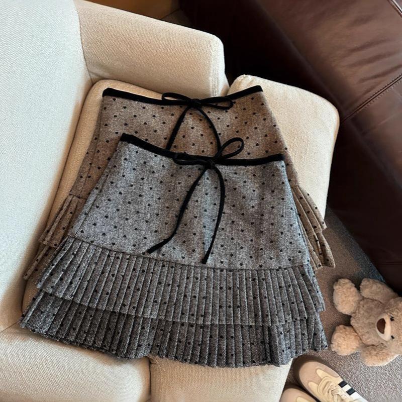Designer Sweet Women's Gray Polka Dot Woolen High Waist A-Line Mini Skirt For Winter Bodycon Pleated Short Skirt