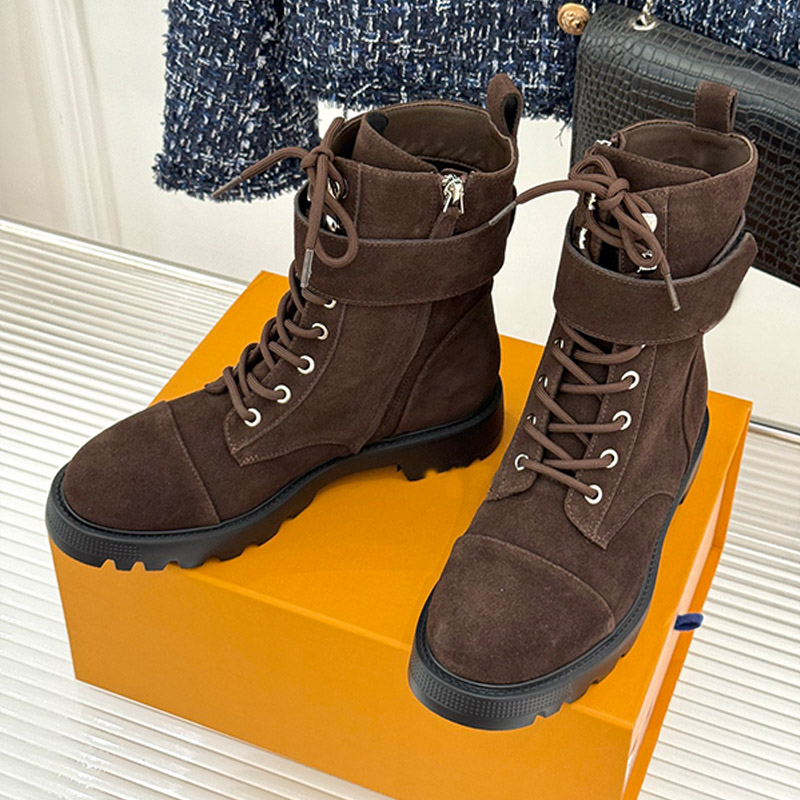 Ladies Suede Martin Work Boots Suede Leather Splicing Design Fashion Buckle Boot Lace Up Short Boots Street Casual Ladies Mid Boots
