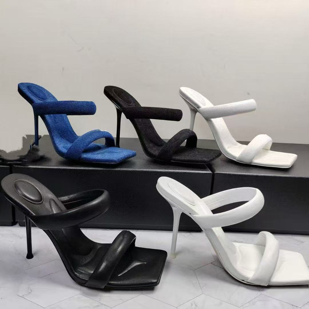Strass pantoufles à bout carré chaussures à talons hauts sandales à talons aiguilles femmes chaussures de créateurs de luxe soirée Slingback sang