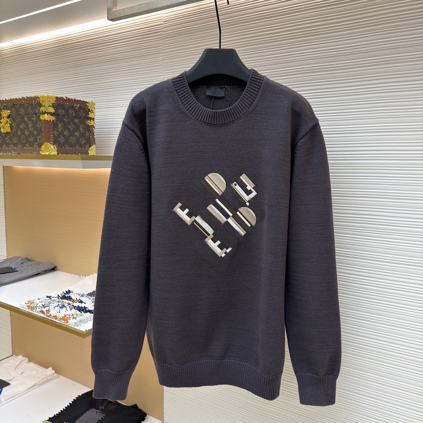 Designer brand clothing, high-quality men's dark gray round neck contrasting letter jacquard sweater, loose long sleeved sweater, geometric let
