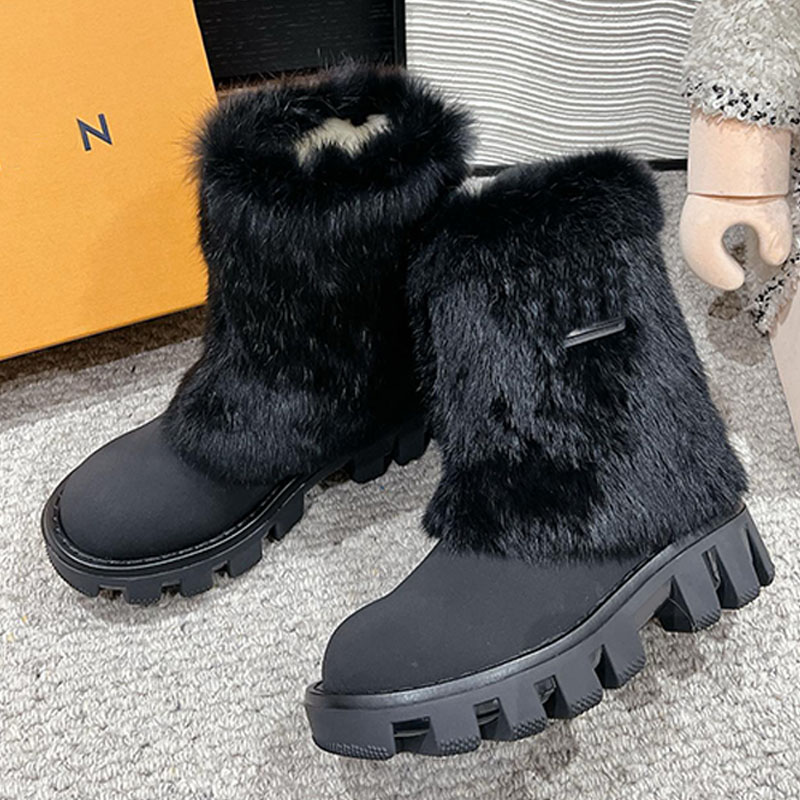 Womens Winter black mink fur boots Flexible rubber outsole Mid Calf Warm Plush Boots Premium versatile Fluffy shearling lining snow boots