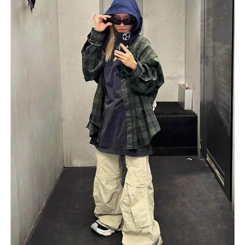Unisex Designer Flared Cargo Pants, Loose Mid-Rise Zip Fly Solid Black Casual Trousers, All-Season Street Style