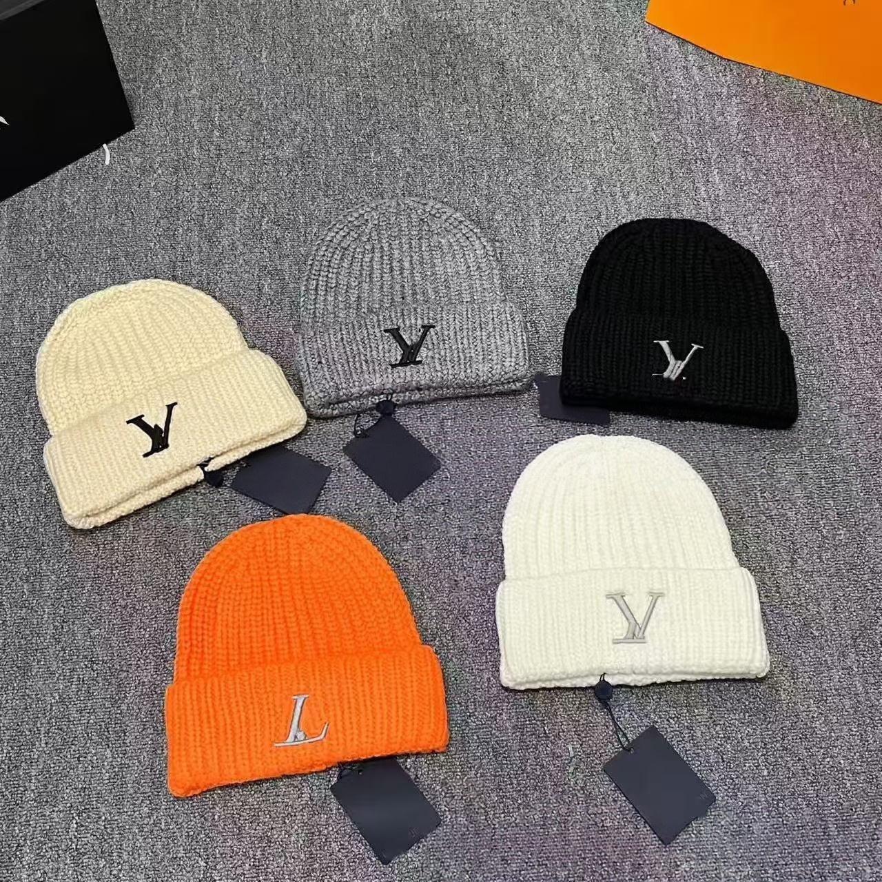 Winter knitted beanie fashion designer mens womens wool beanie Classic style travel skiing spring autumn High Quality wicking keep warm Soft Bonnets