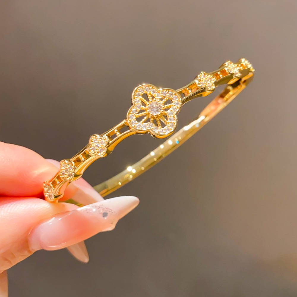 Bracelet Designer Bracelet Luxury Bracelets Jewelry Bracelet Gold Plated Zircon Buckle Bangle for Women Luxury Versatile Fashion Designer Accesso