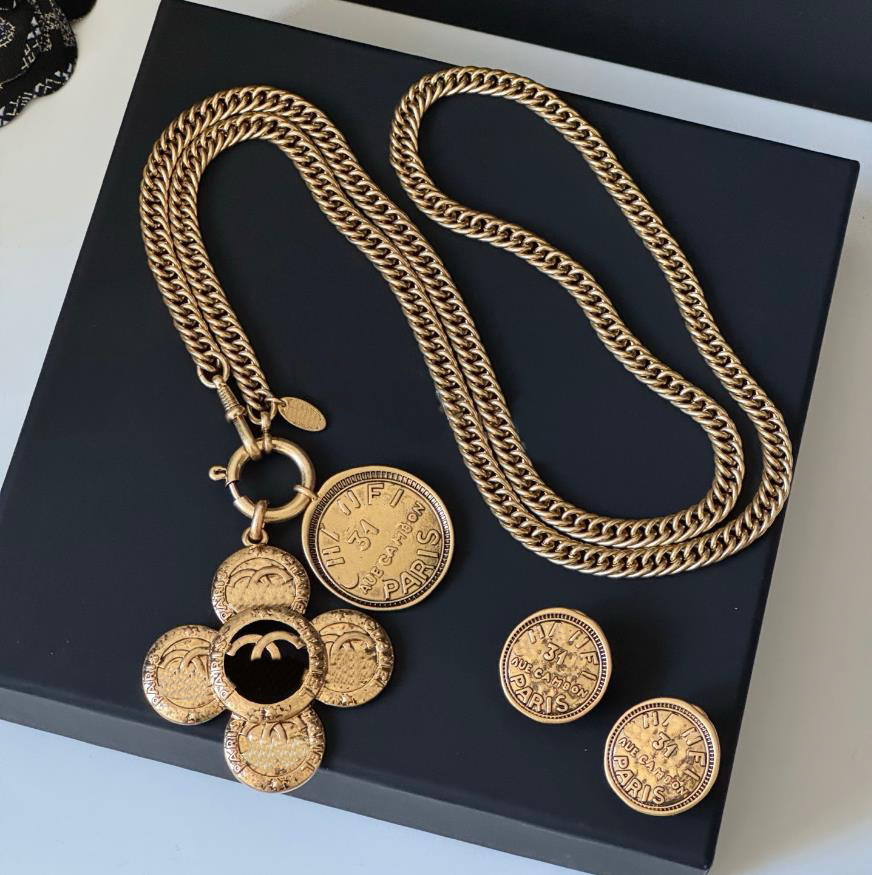Four Leaf Clover Ancient Coin Brooch long Necklace 85cm Coin Ear Clip Ear Studs Earring Vintage Designer Jewelry Sweater Chain (Chain length 85cm)
