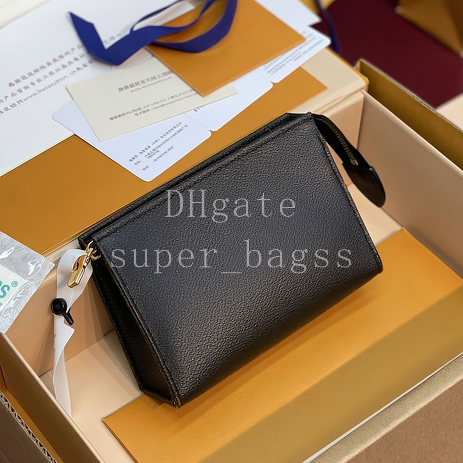 Pochee Toilettee zipper cosmetic clutch Handbag 15CM Luxury Master Quality Monogram coated canvas Designer Toiletry pouch With Gift Box LP31A