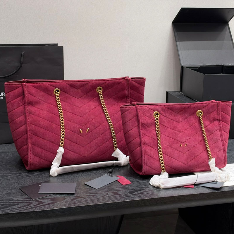 Ladies Designer Burgundy Suede Shoulder Bag V Pattern Stripes Decoration Gold Hardware Metal Chain Luxury Shopping Tote Travel Underarm Handbags