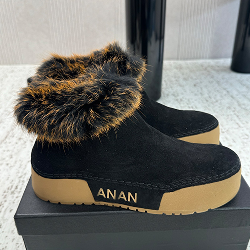 26SS Designer Womens Plush Snow Boots Luxury Black Cow suede Shoes Upper Short Boots Womans Autumn Winter Outdoor Warm Wearing Ankle Boots SIZE 42