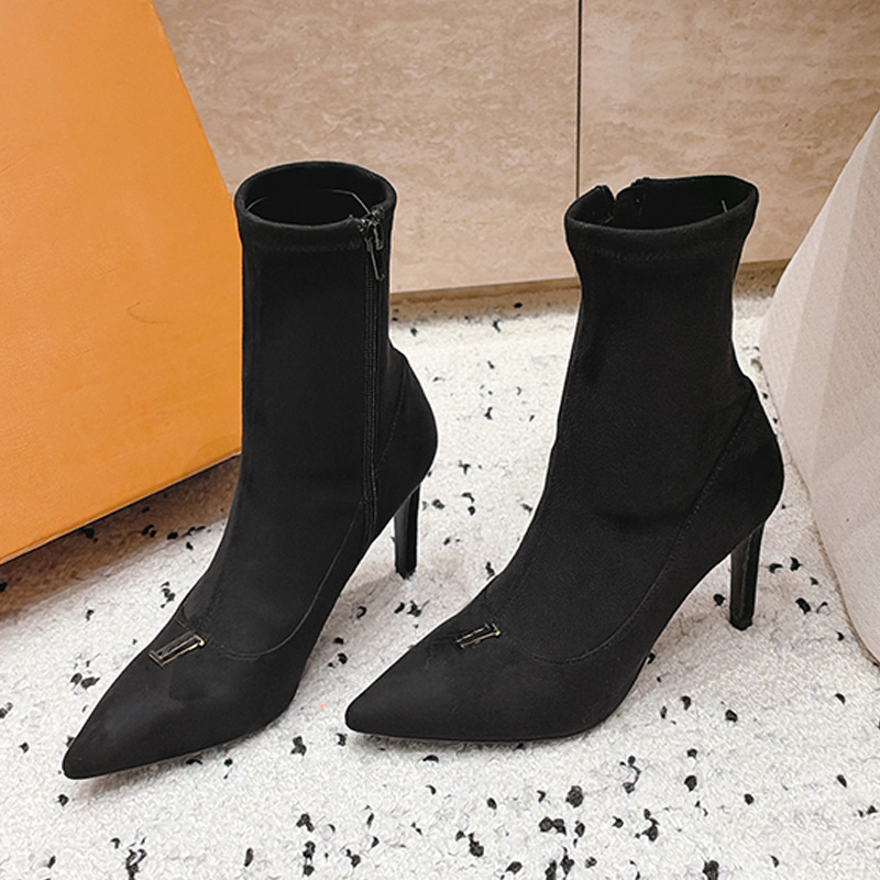 Luxury Designer Gala Ankle Boot Womans Fashion Pointed Sheepskin Suede Metal Accessories Shoes Upper Short Boots Womens Outdoor Daily wear Short Boo