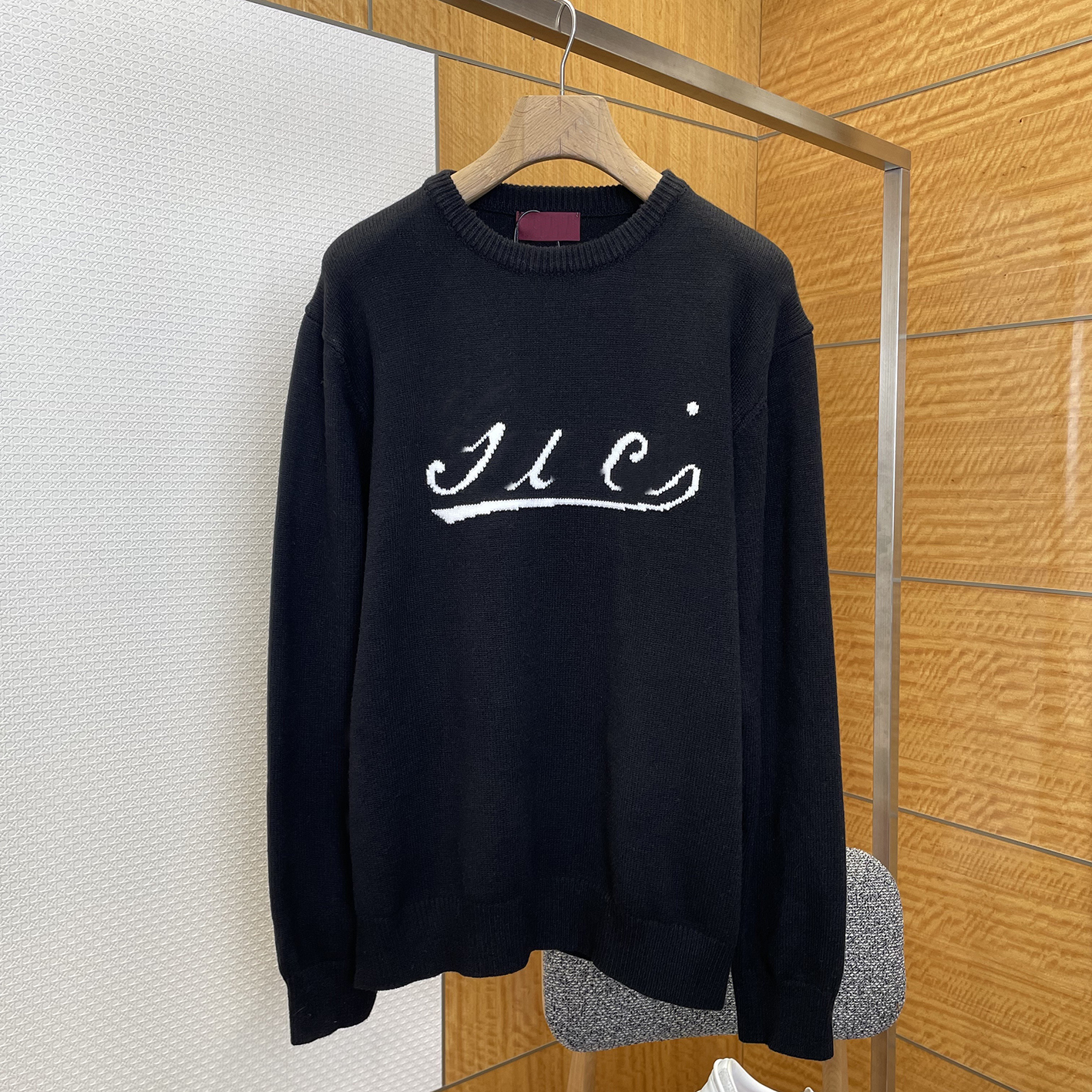 Designer brand clothing, high-quality men's black round neck pullover knitted sweater, handwritten letter jacquard sweater, loose shoulder unis
