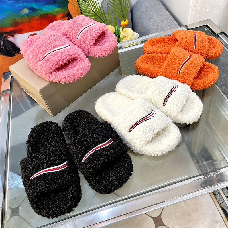 Women Fur Slides Furry Slippers Designer Mules Fall Winter Homewear Slide Men Footwear Paris Luxury Comfortable Fuzzy Flip Flop Fluffy Wool