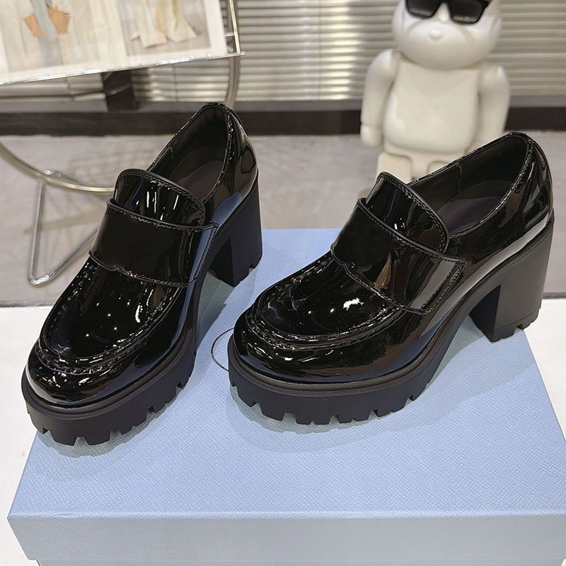 Stride brushed leather loafers designer fashion week sandal women autumn casual high quality lacquered leather upper soft comfort cowhide lining pla