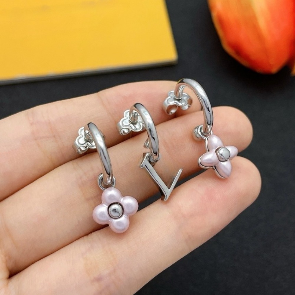 Designer Résine Perle Fleur Boucles D'oreilles Asymétrique C Forme Créoles Boucles D'oreilles De Luxe Plaqué Or 18 Carats Boucles D'oreilles Décl