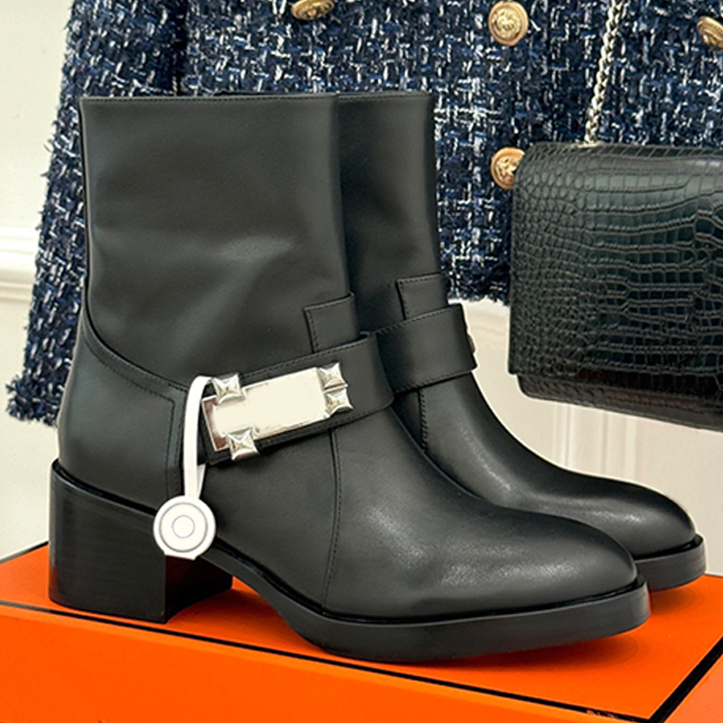 Womens Calfskin Ni ki Ankle Boots Designers Palladium Plated Buckle Lambskin Lining Short Boots Luxury Round Toe Chunky Heel Booties Leather Sole Si