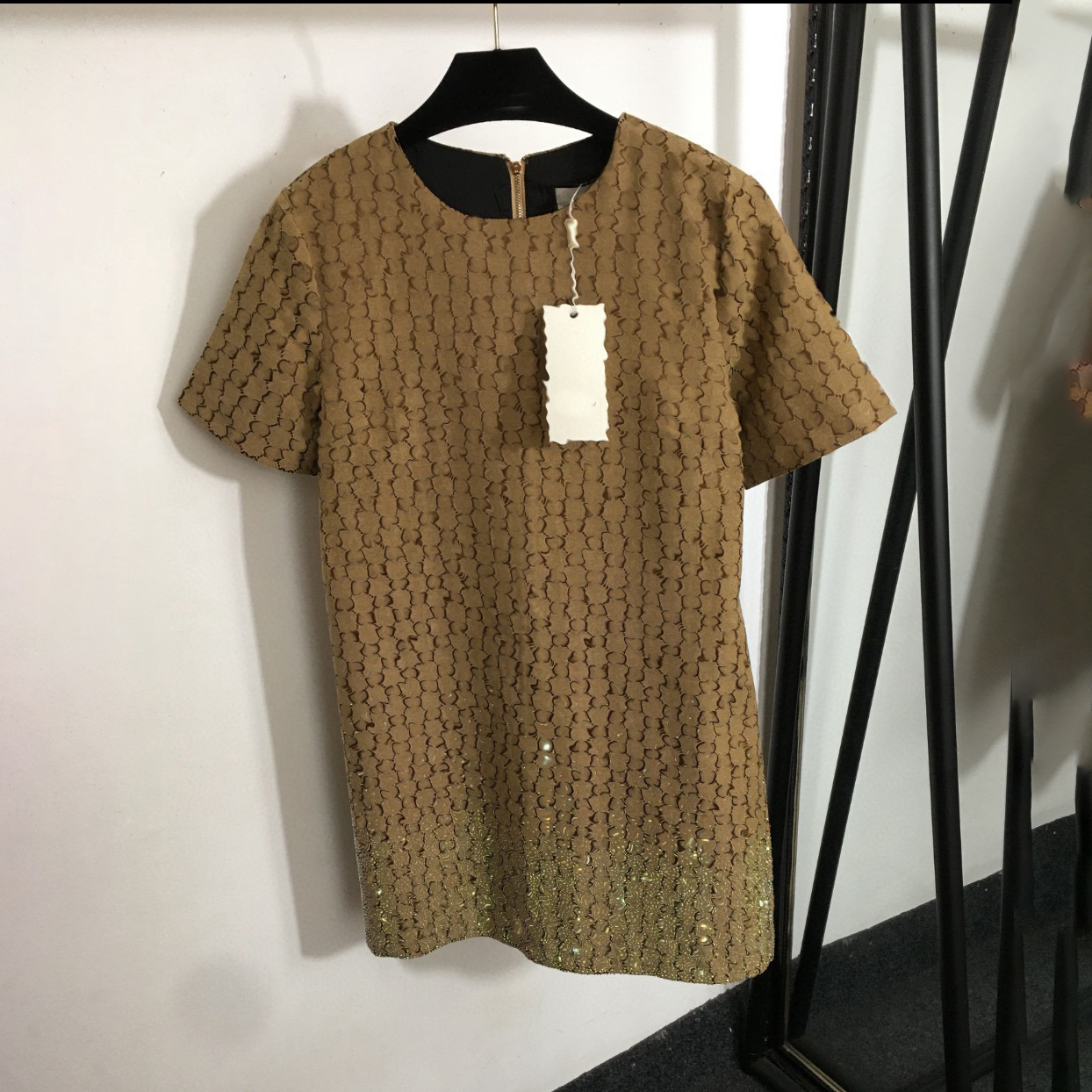 Designer brand clothing, high-quality women's basic casual dress, light luxury retro printed straight tube dress, gradient diamond hem, round n