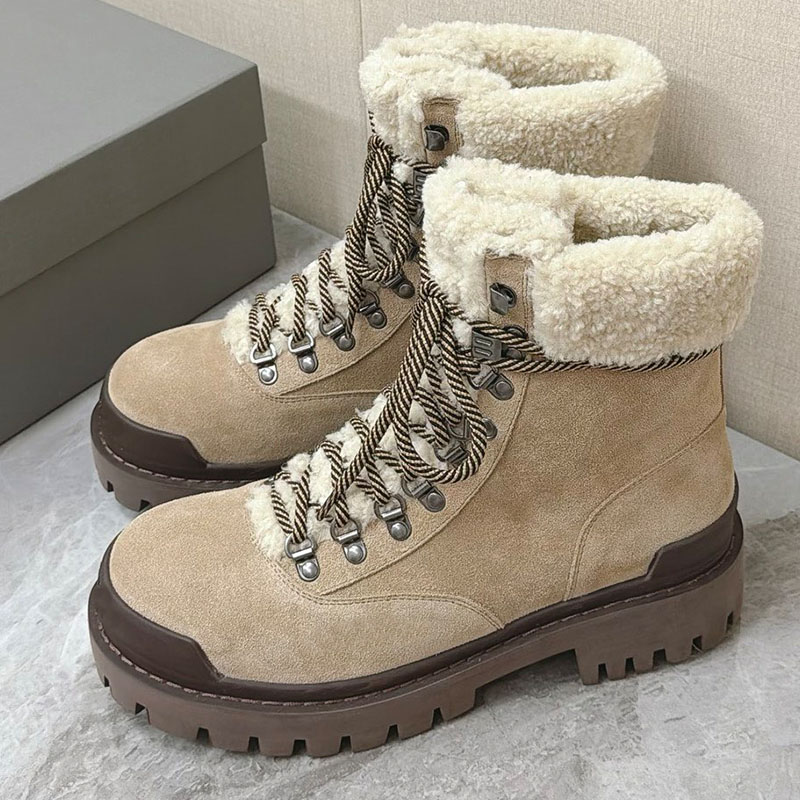 Combat Strike Boot Designer Men Women Coffee Colored Frosted Workwear Boots Warm Cotton Boots Lamb Wool Edging Anti Slip Thick Sole Retro Hiking Boo