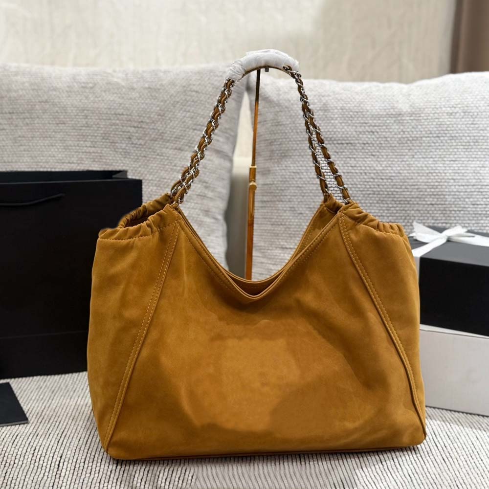 Tote bag Luxury Top-Tier Quality Suede Handbag Classic Fashion Ladies' Large Capacity Banquet Bag Designer High Quality Retro Outdoor Shoulder