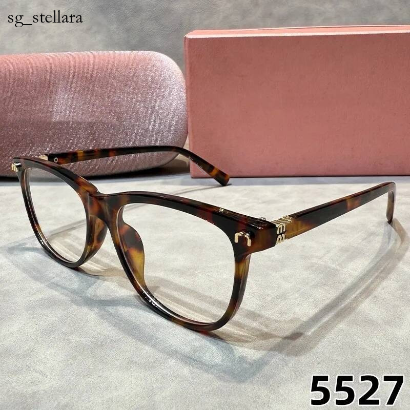 Luury Designer Lunettes De Soleil Femmes Hommes Portant Des Nuances D'extérieur Mode Lunettes Senior Pour Femmes Lunettes Cadre Vintage Lunettes