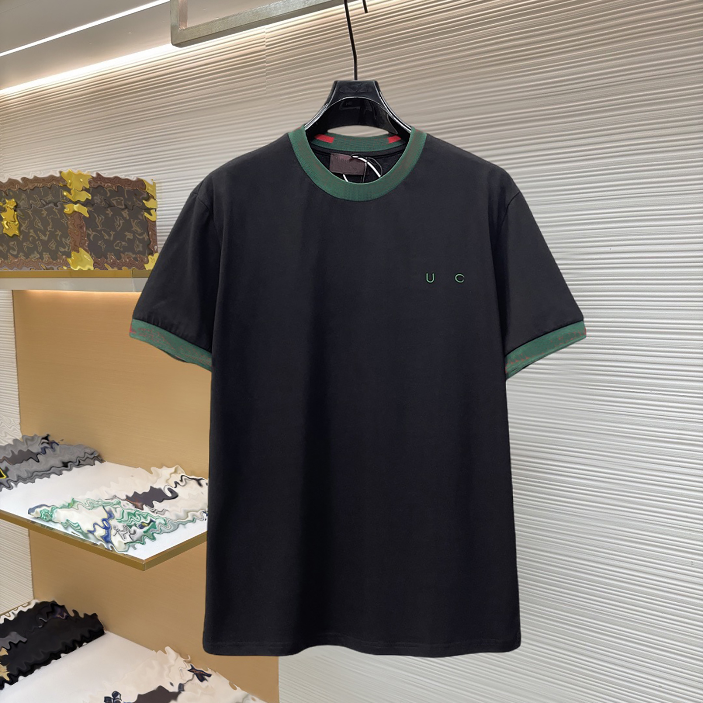 Designer brand clothing, high-quality men's black woven round neck short sleeved T-shirt, embroidered letter short sleeved shirt on the chest,