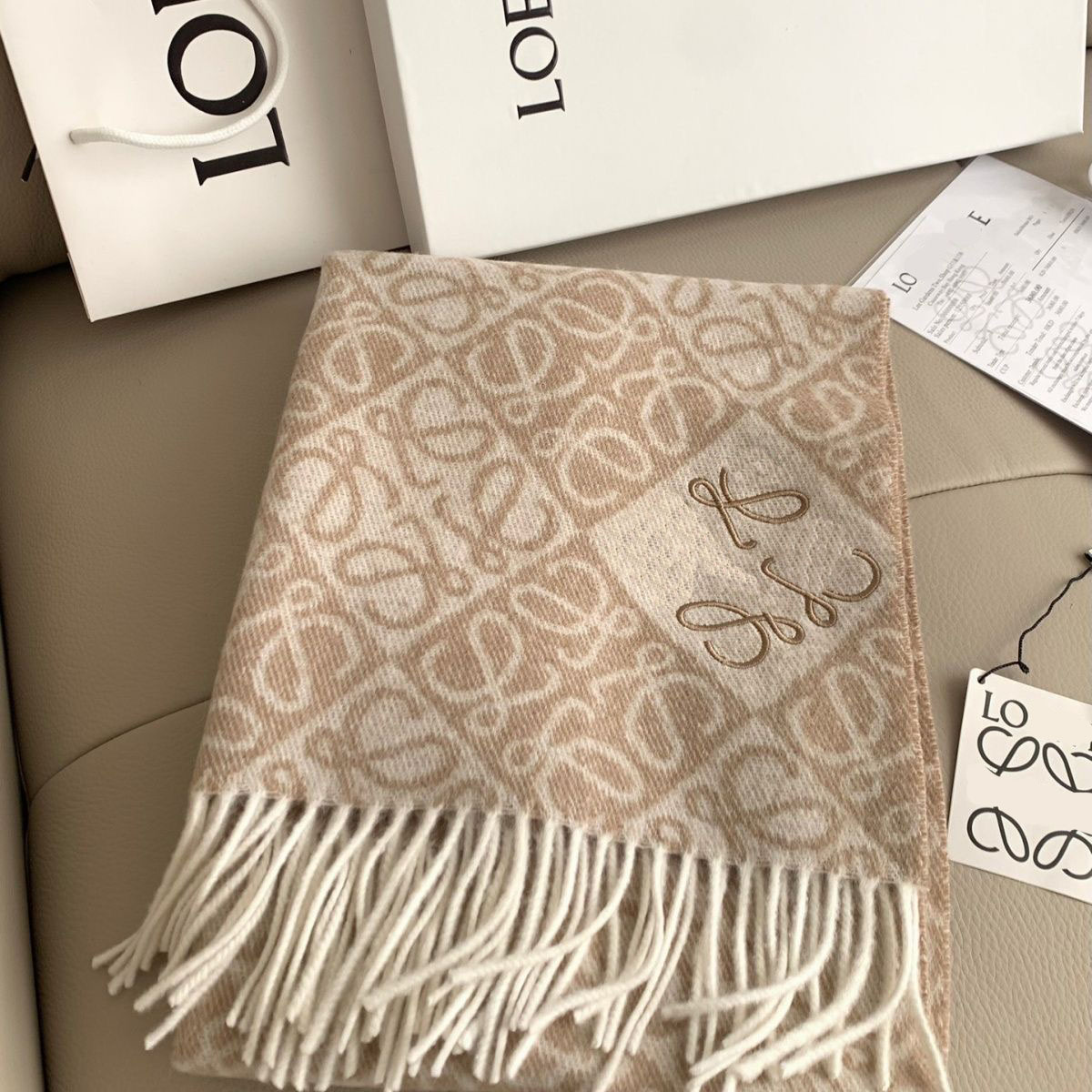 Designer 100% Wool Cashmere Scarf Scarves Womens Long Wraps Women Silk Warmth High Quality Classic Casual Cargo Wintertime Scarfs E7d With Gifts Box