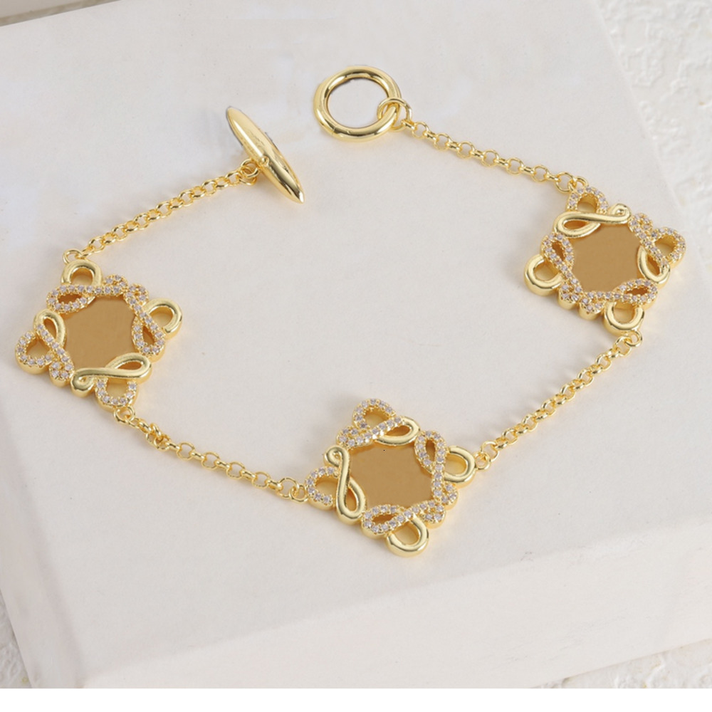 Charm Bracelets Designer Rhinestone Charm Bracelets Fashion Letter Bracelet Chain Cuff Wristband Women Party Jewelry High Quality Jewelry