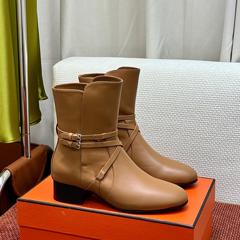 26SS Designer Womens Fashion Nancy Ankle Boot Luxury Top Quality Milk Tea Brown Calfskin Thick Bottom Short Boots Womans Outdoor Daily Matching Shor