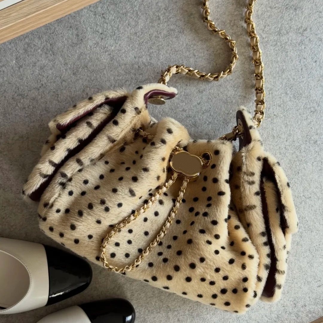 25A Mini maxi flap bag Sac Designer Bag Womens men bucket leopard bag Luxury tote handbag leather shoulder fur bag suede winter shearling Crossbody